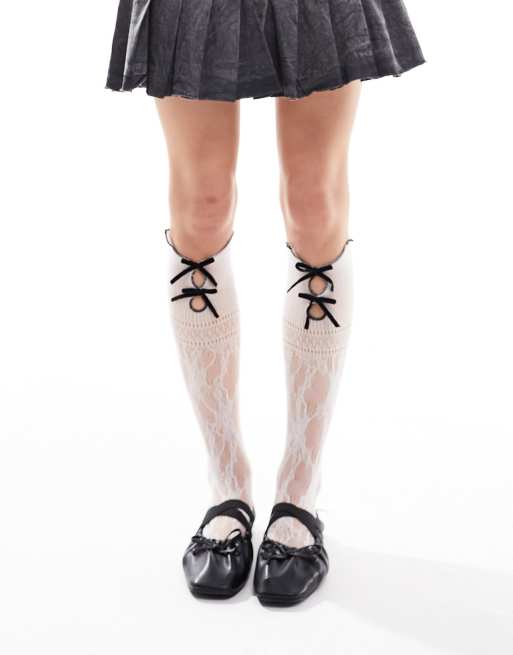 Reclaimed Vintage - Chaussettes à découpes avec nœuds noirs - Blanc, 4 de 4