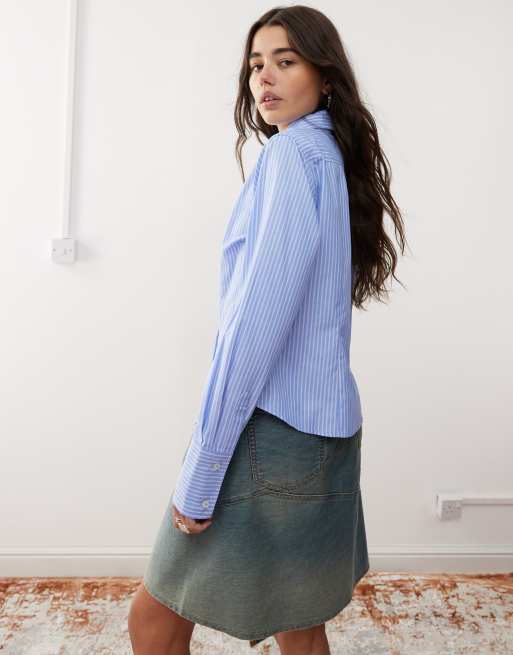 Reclaimed Vintage - Chemise cintrée avec fines rayures et ruban noué en dentelle - Bleu, 3 de 4