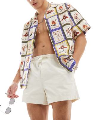 Reclaimed Vintage – Chinoshorts in Ecru