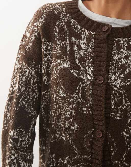 Reclaimed Vintage – Chokladbrun, stickad kofta med gobelängmönster och boxig passform, 3 av 4