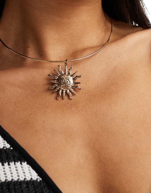 Reclaimed Vintage - Collier court avec pendentif soleil - Doré, 2 de 4