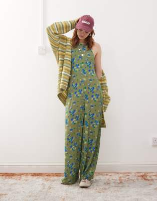 Reclaimed Vintage - Combinaison à fines bretelles à dos nu - Vert à petites fleurs-Multicolore