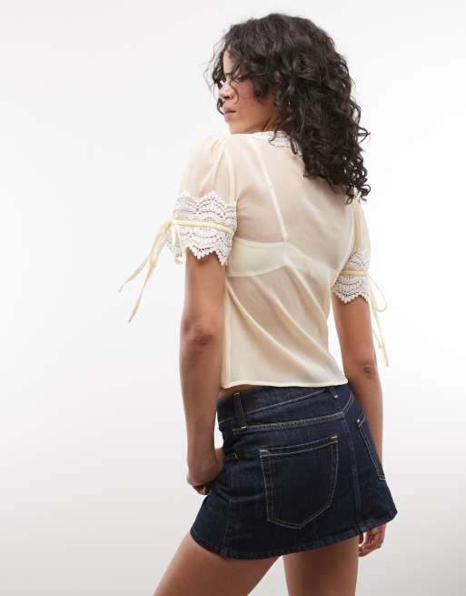 Reclaimed Vintage - Cremehvid tea-top i chiffon med blondekant, 3 af 4