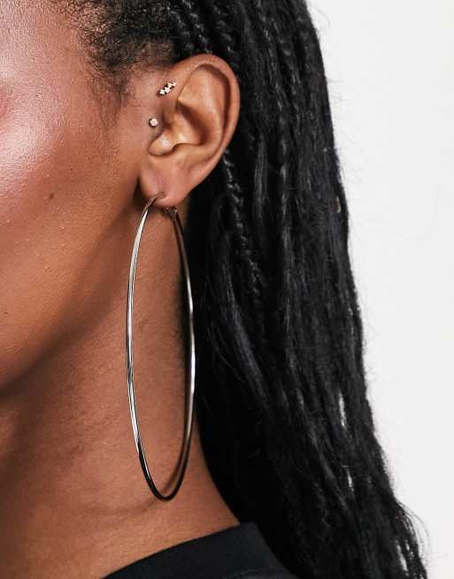 Longues Boucles D'oreilles En Métal Argenté - Style Années 2000 - Fermoir Dormeuse - Occasion