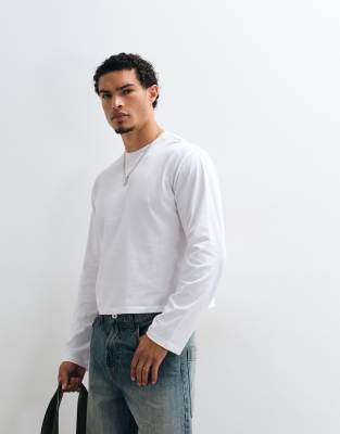 Reclaimed Vintage Cropped Boxy Long Sleeve T-shirt In White