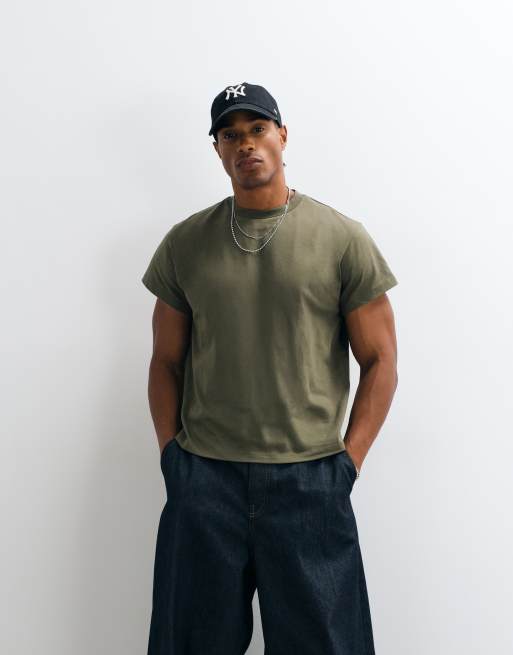 Reclaimed Vintage cropped Boxy-T-Shirt in dunklem Khaki, 1 von 5
