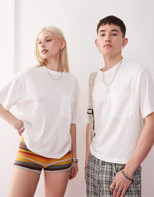 Reclaimed Vintage – Cropped Unisex-T-Shirt aus Jersey in Ecru mit genoppter Struktur, Oversize-Passform und Taschendetail