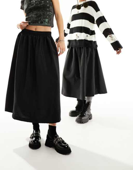 Reclaimed Vintage – Czarna nylonowa spódnica unisex