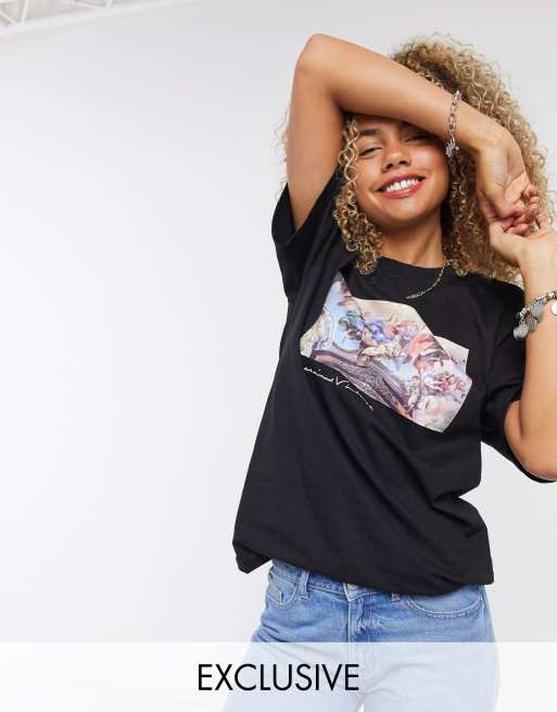 Reclaimed Vintage – Czarny t-shirt z artystycznym nadrukiem w stylu retro