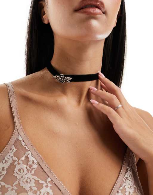 Reclaimed Vintage dainty rose velvet choker