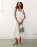 [Reclaimed Vintage] Reclaimed Vintage denim floaty midi dress with seam detail in white-Yellow S white