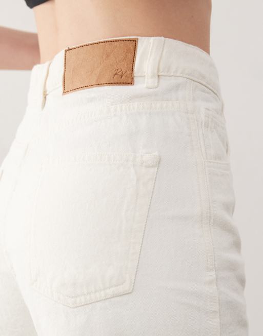 Reclaimed Vintage denim high waisted mom shorts with raw hem in ecru wash, 4 of 5