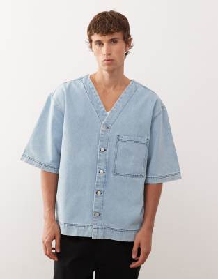 denim short sleeve baseball shirt in light blue wash