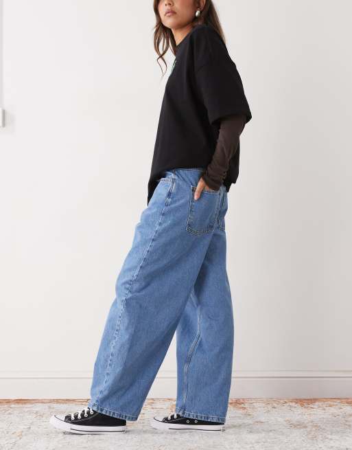 Reclaimed Vintage - Denimjeans med barrel-ben og sømdetaljer i mellemblå vask, 2 af 5