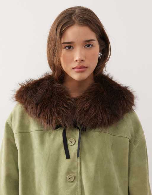 Reclaimed Vintage detatchable faux fur collar in brown