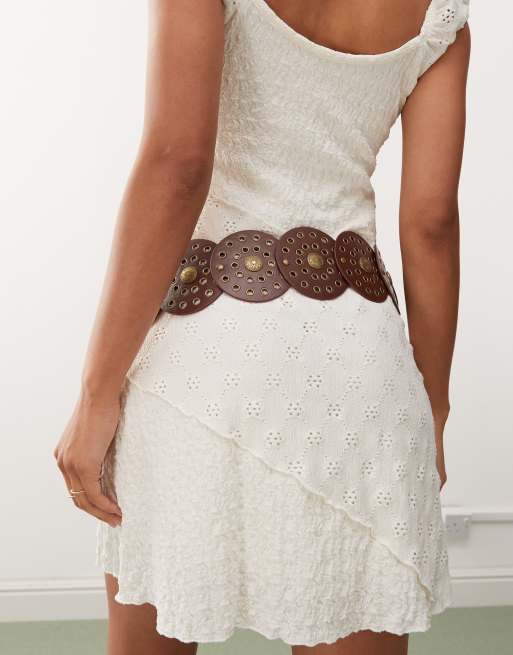 Reclaimed Vintage disc belt in brown | ASOS