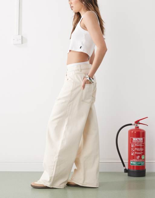 Reclaimed Vintage - Ecrufarvede jeans med brede og tøndeformede ben, 2 af 5