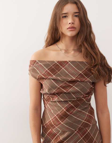 Reclaimed Vintage - Elegante top met blote schouders en ruitprint in bruin, deel van co-ord set - view 1