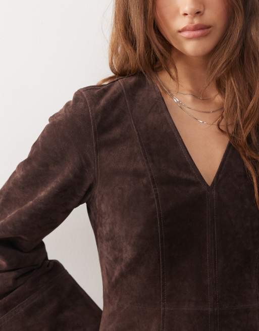 Reclaimed Vintage – Elegantes, tailliertes Minikleid aus echtem Wildleder in Schokobraun, 4 von 4