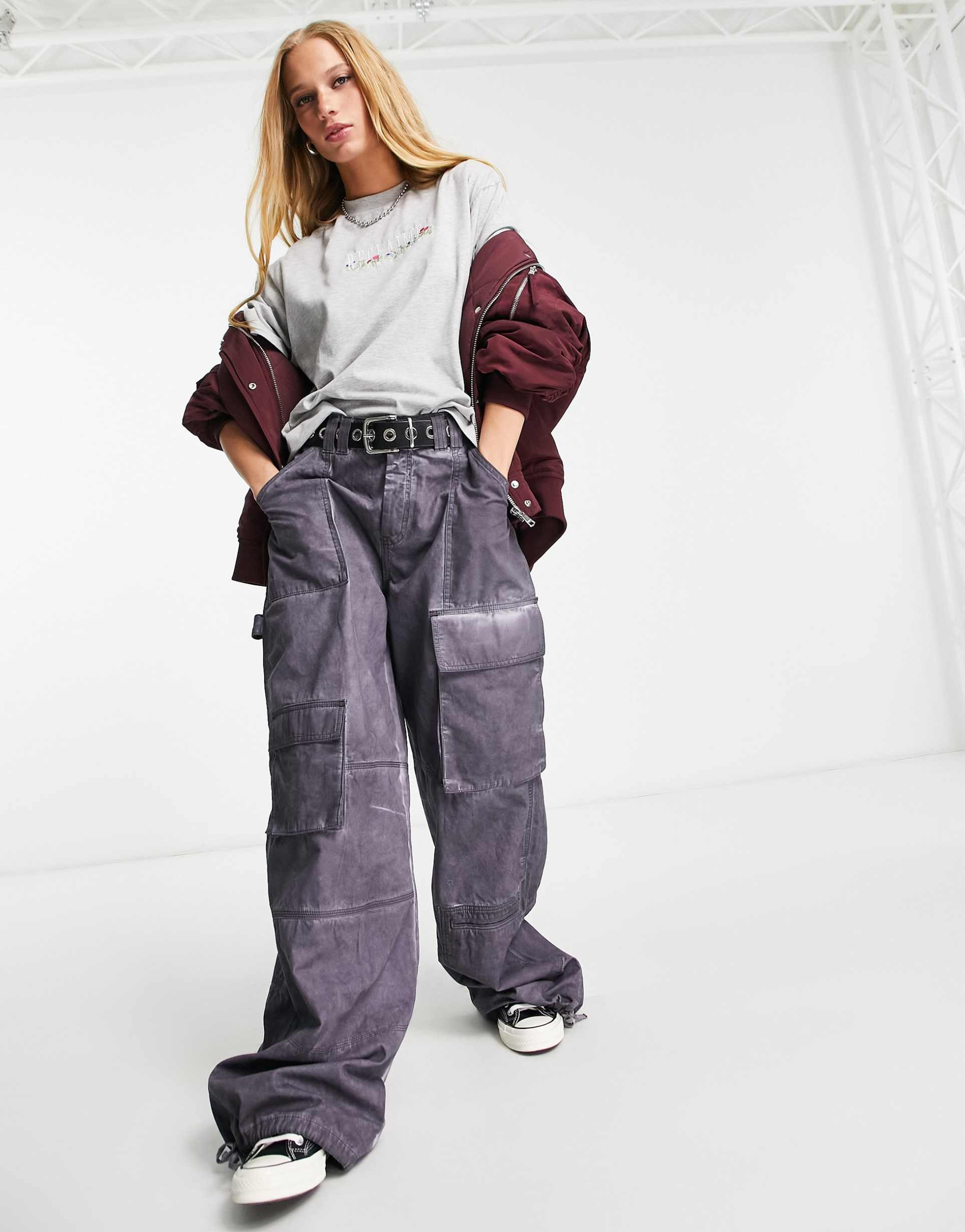 Reclaimed Vintage embroidered t-shirt in grey marl view 4