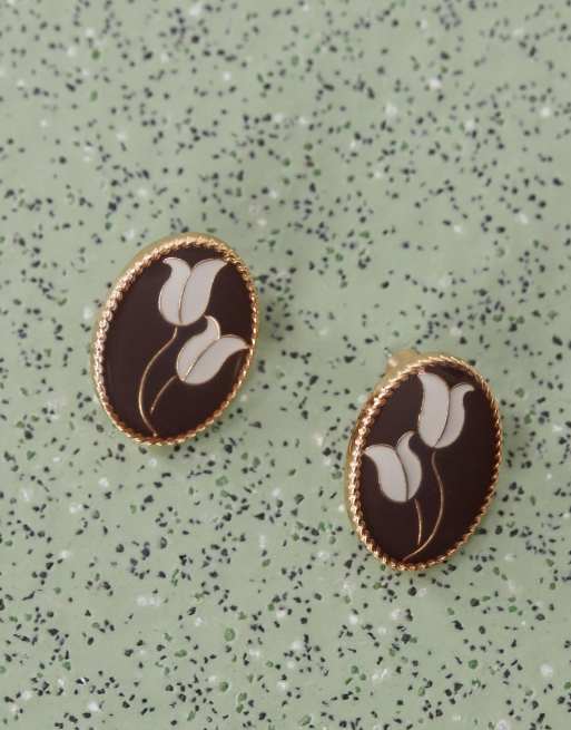 Reclaimed Vintage enamel earring with floral detail in gold, 3 of 3