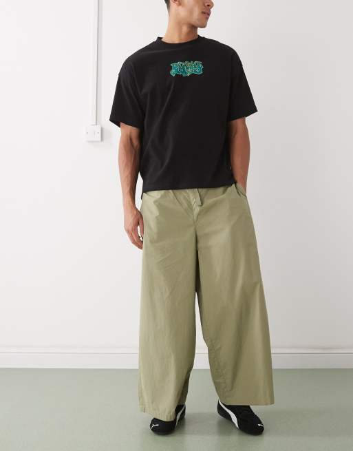 Reclaimed Vintage – Fallschirmhose in hellem Khaki mit weitem Bein, 2 von 5