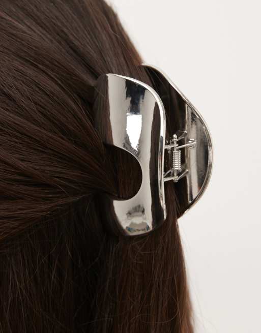 Reclaimed Vintage - Fermaglio per capelli argento specchiato effetto metallo fuso, 3 di 3