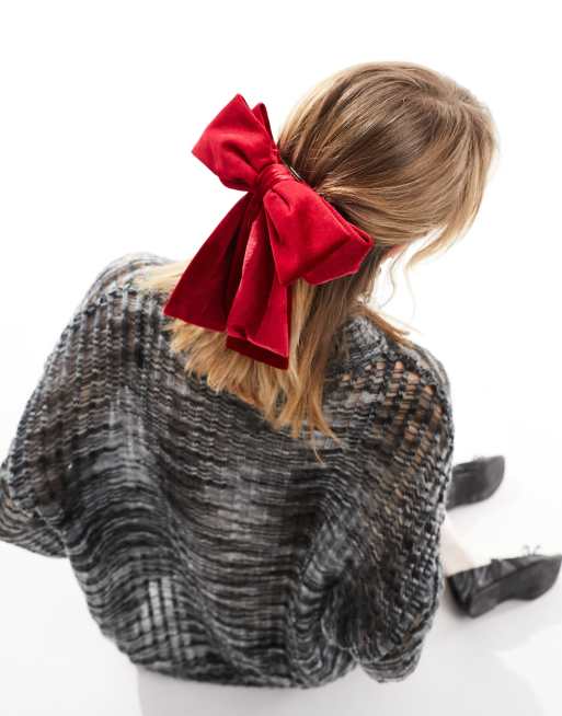 Reclaimed Vintage - Fermaglio per capelli con fiocco oversize in velluto rosso