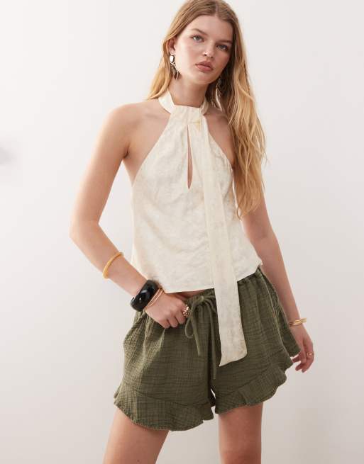 Reclaimed Vintage festival flippy pull on shorts in textured green , 3 of 5