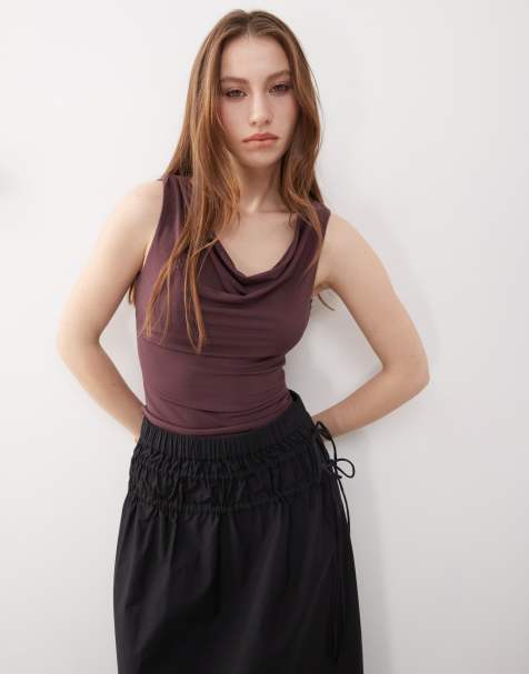 Reclaimed Vintage – Figurbetontes Tanktop in Pflaume mit Wasserfallausschnitt - view 1
