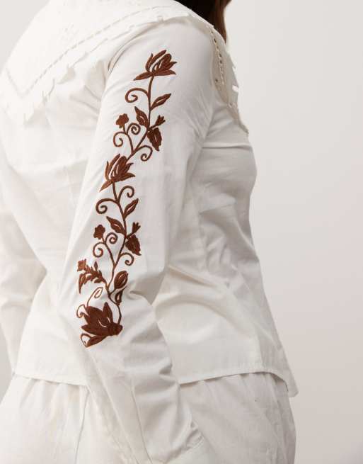 Reclaimed Vintage fitted collar shirt with western embroidery