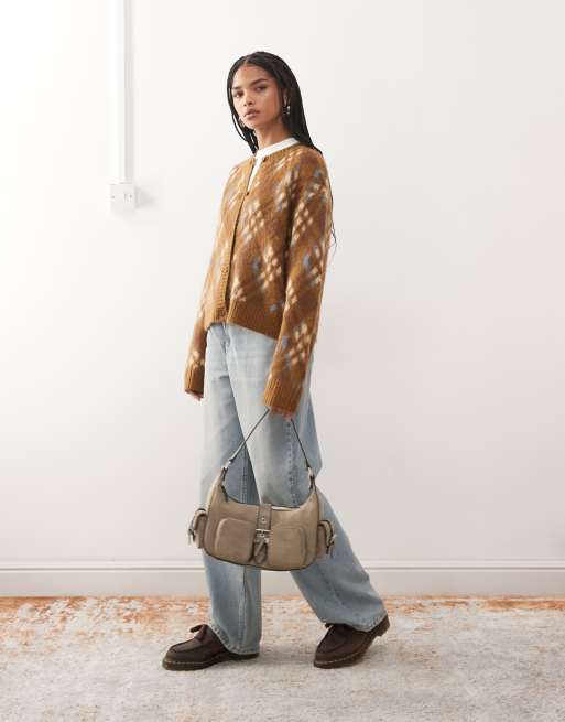 Reclaimed Vintage – Flauschige Strickjacke in Braun mit Rautenmuster, 2 von 4