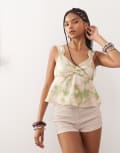 [Reclaimed Vintage] Reclaimed Vintage floral printed floaty cami in green XS Green
