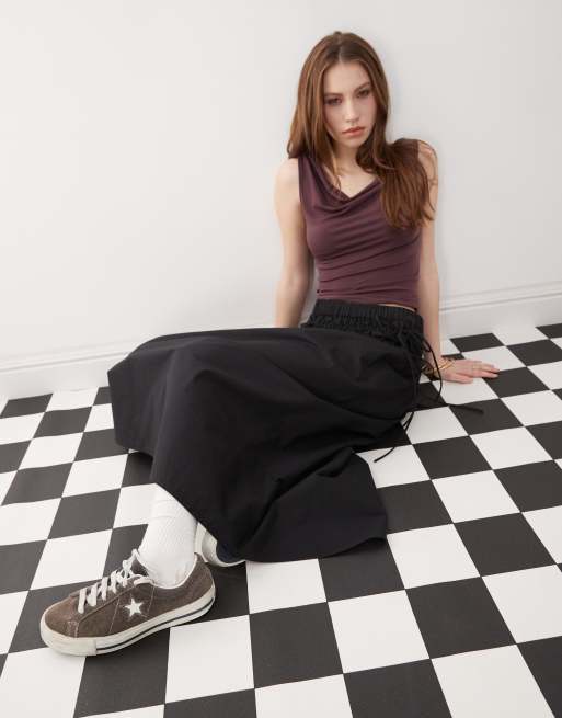 Reclaimed Vintage full poplin midi skirt with tie sides in black, 2 of 5