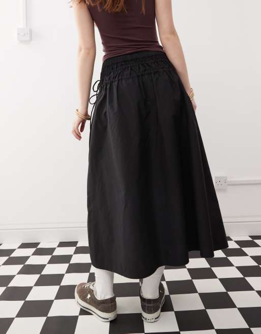 Reclaimed Vintage full poplin midi skirt with tie sides in black, 3 of 5