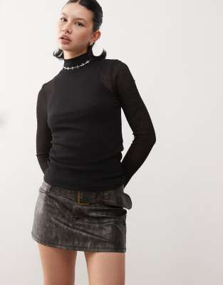 funnel neck brushed rib top in black-Brown