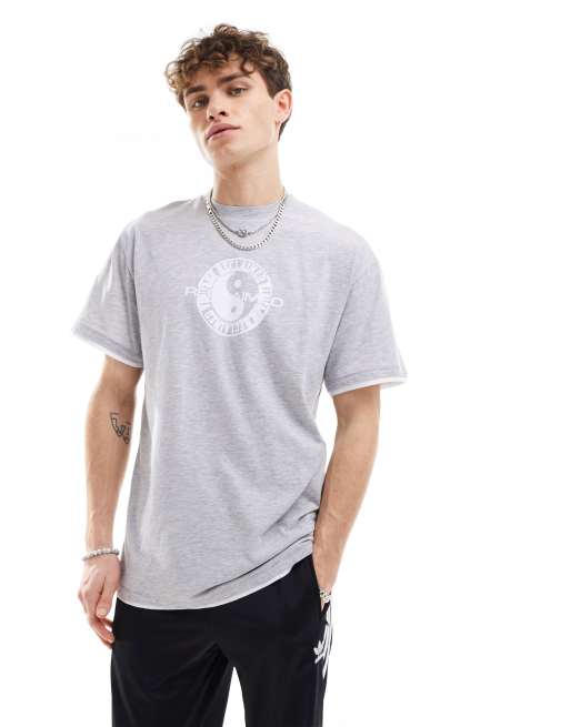 Reclaimed Vintage - Gelaagd T-shirt van slubstof met wazige yin yang-print in grijs