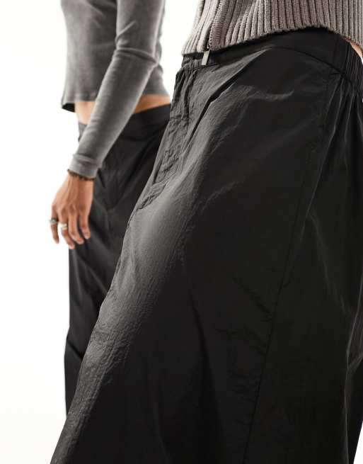 Reclaimed Vintage genderless maxi skirt in black nylon, 3 of 4