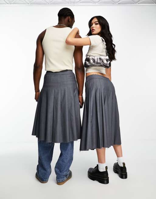 Reclaimed Vintage genderless midi pleated skirt in grey, 2 of 4