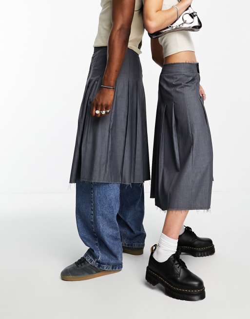Reclaimed Vintage genderless midi pleated skirt in grey, 4 of 4