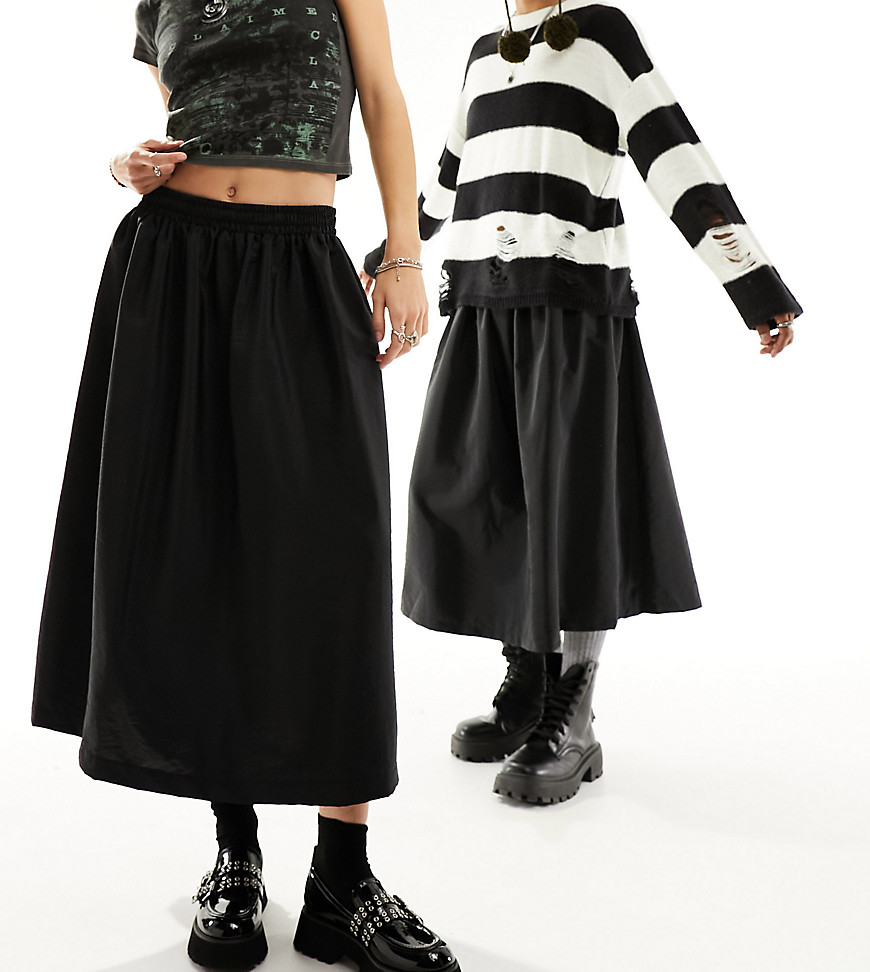 genderless nylon skirt in black