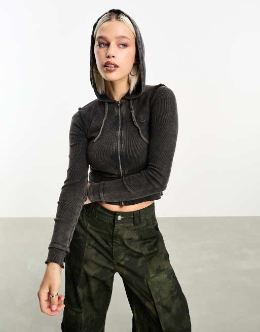 Reclaimed Vintage - Geribbelde hoodie in jaren 90 stijl met acid wash in zwart 