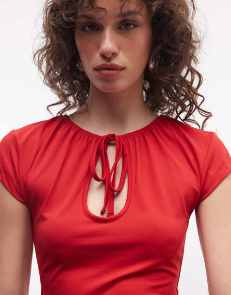 Reclaimed Vintage - Gerimpelde top met keyhole opening in rood - view 1