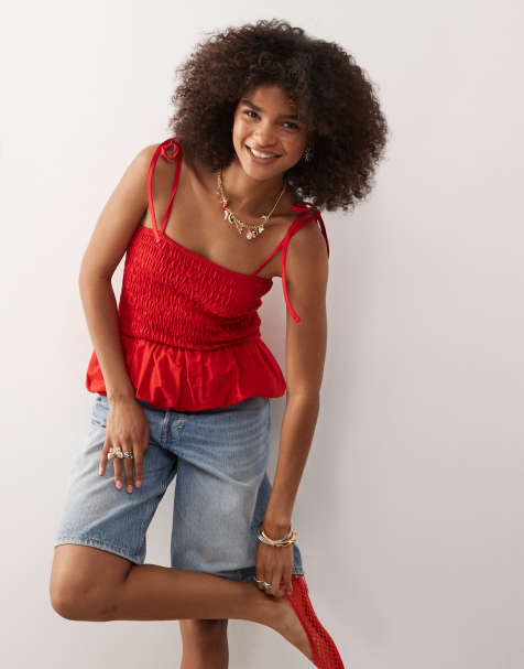 Reclaimed Vintage – Gesmoktes Camisole-Top in Rot mit Ballonsaum und Schleifenträgern - view 1