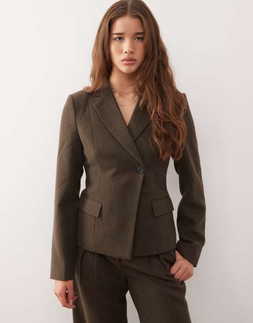 Reclaimed Vintage - Getailleerde elegante blazer in bruin, deel van co-ord set