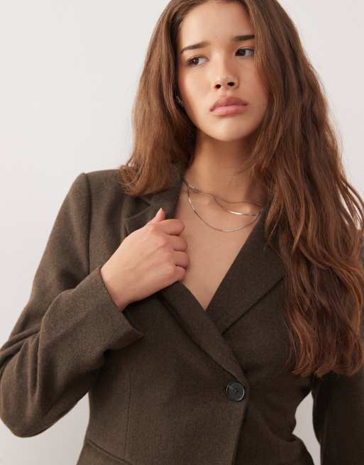 Reclaimed Vintage - Getailleerde elegante blazer in bruin, deel van co-ord set, 2 van 4