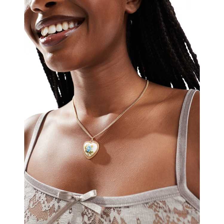 Reclaimed Vintage gold chain necklace with flower heart