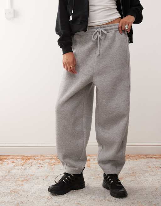 Reclaimed Vintage - Gråmelerede joggingbukser med barrel-ben samt børstet tekstur indvendigt, 2 af 5