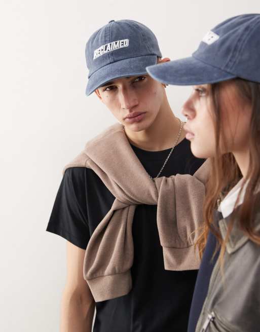 Reclaimed Vintage – Granatowa czapka z daszkiem unisex z logo