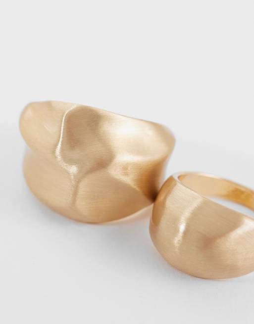 Reclaimed Vintage – Guldfärgade ringar i unisex-modell med smält design, 2-pack, 2 av 3